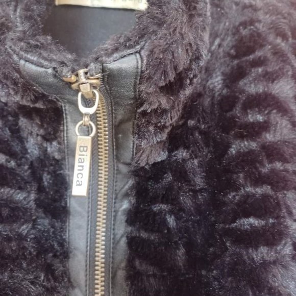 Bianca Nygard Furry Vest Size Small - Picture 2 of 4